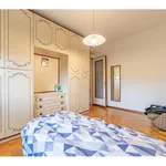 Rent 2 bedroom apartment of 85 m² in Milano