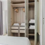 Appartement de 355 m² avec 1 chambre(s) en location à Paris