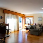 Rent 4 bedroom house of 272 m² in Santo Tirso