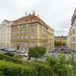 Pronajměte si 3 ložnic/e byt o rozloze 86 m² v Praha