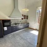 Affitto 5 camera appartamento di 130 m² in Firenze