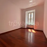 Rent 2 bedroom apartment of 52 m² in Milano