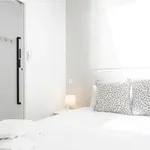 Rent 3 bedroom apartment of 40 m² in Madrid