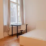 Rent a room of 180 m² in Berlin