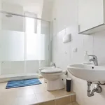 Rent 2 bedroom apartment in Milan