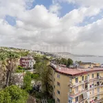 Affitto 3 camera appartamento di 65 m² in Napoli