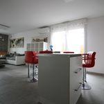 Appartement de 65 m² avec 3 chambre(s) en location à AvignonT