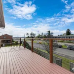 Rent 4 bedroom house in Batemans Bay