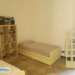 Affitto 6 camera appartamento di 114 m² in Genoa