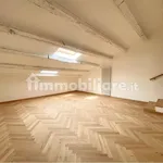 Affitto 3 camera appartamento di 110 m² in Triest