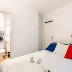 Rent 2 bedroom apartment of 377 m² in Paris