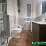 Rent 3 bedroom apartment of 85 m² in Milano