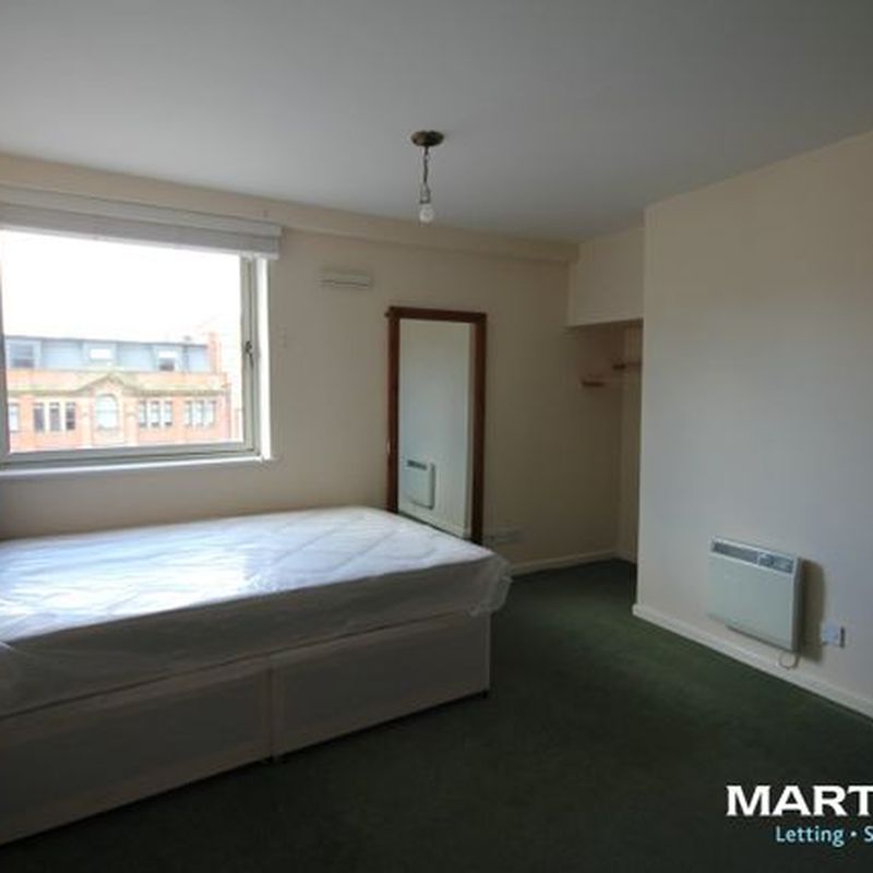 Flat to rent in City Heights, Old Snow Hill, Birmingham B4