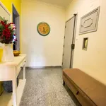 Rent 2 bedroom apartment of 100 m² in Linda-a-Velha