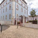 Rent 6 bedroom apartment of 153 m² in Lisboa