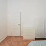 Rent 16 bedroom apartment in Lisbon