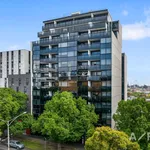 Rent 2 bedroom apartment in North Melbourne