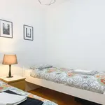 Rent 3 bedroom apartment of 90 m² in lisbon