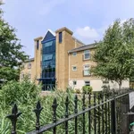 Rent 3 bedroom apartment in Oxford