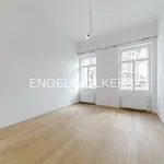 Pronajměte si 3 ložnic/e byt o rozloze 102 m² v Prague