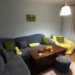 Rent 3 bedroom apartment of 110 m² in Кършияка