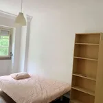 Rent a room in lisbon