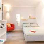 Rent 4 bedroom apartment of 80 m² in Milan