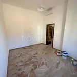 Rent 4 bedroom apartment of 120 m² in Rho