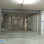 Affitto 6 camera appartamento di 248 m² in Catania