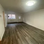 Rent 3 bedroom apartment in Queens