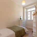 Rent a room in lisbon