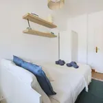 Rent a room in lisbon