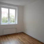 Pronajměte si 3 ložnic/e byt o rozloze 86 m² v Praha