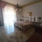 Rent 5 bedroom apartment of 120 m² in Palermo