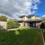 Rent 4 bedroom apartment in Bentleigh East