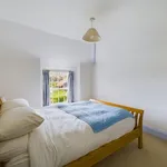 Rent 3 bedroom flat in South West England