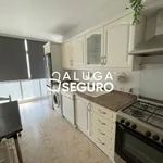 Rent 2 bedroom apartment of 80 m² in Amadora