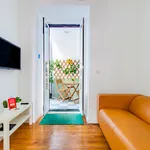 Rent 2 bedroom apartment of 100 m² in Lisbon