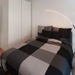 Rent 1 bedroom apartment of 3201 m² in Hamburg