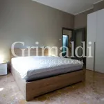 Rent 4 bedroom apartment of 98 m² in Bologna