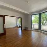 Appartement de 118 m² avec 4 chambre(s) en location à Valence