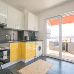 Rent 7 bedroom apartment of 140 m² in Lisboa