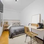 Rent a room of 180 m² in madrid