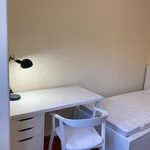 Rent 4 bedroom apartment in Lisbon