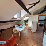 Rent 3 bedroom apartment of 100 m² in Milan