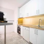 Rent a room of 293 m² in Madrid