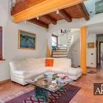 Rent 6 bedroom house of 350 m² in Dormelletto