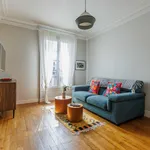 Appartement de 667 m² avec 2 chambre(s) en location à Paris