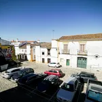 Rent 2 bedroom house in Évora