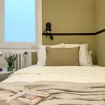 Rent 6 bedroom apartment in Barcelona